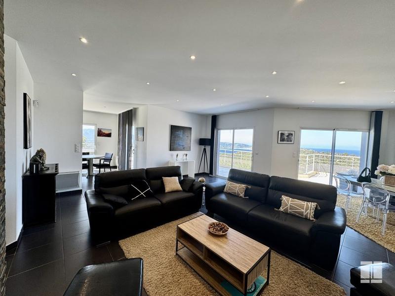 Villa - 185 m² - 5 pièces