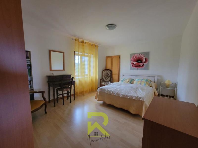 Maison de village - 315 m² - 10 pièces