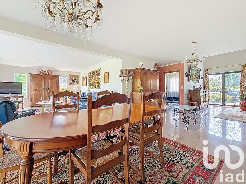 Maison - 204 m² - 7 pièces