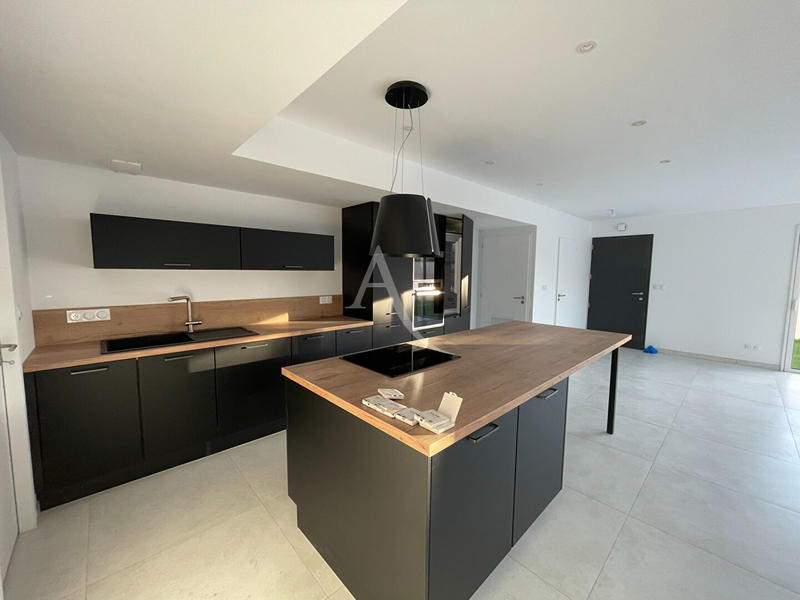 Maison - 120 m² - 4 pièces