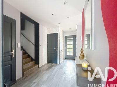 Maison - 102 m² - 5 pièces