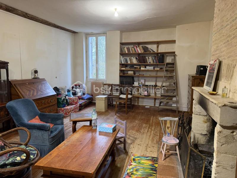 Propriété - 179 m² - 10 pièces
