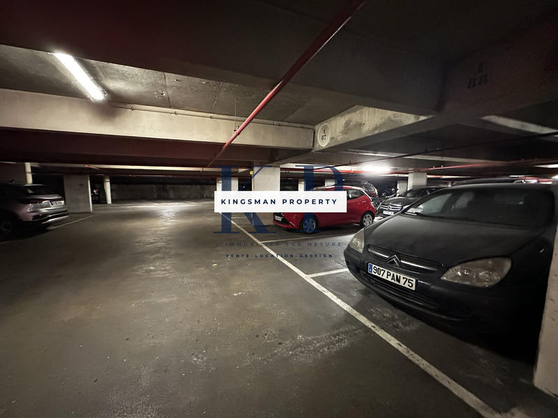 Parking / Garage - 11 m²