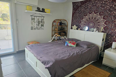 Appartement - 93 m² - 4 pièces