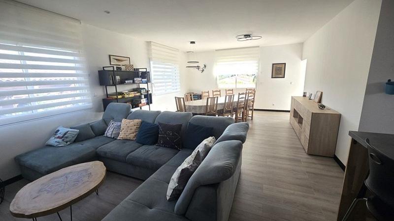 Maison - 246 m² - 7 pièces