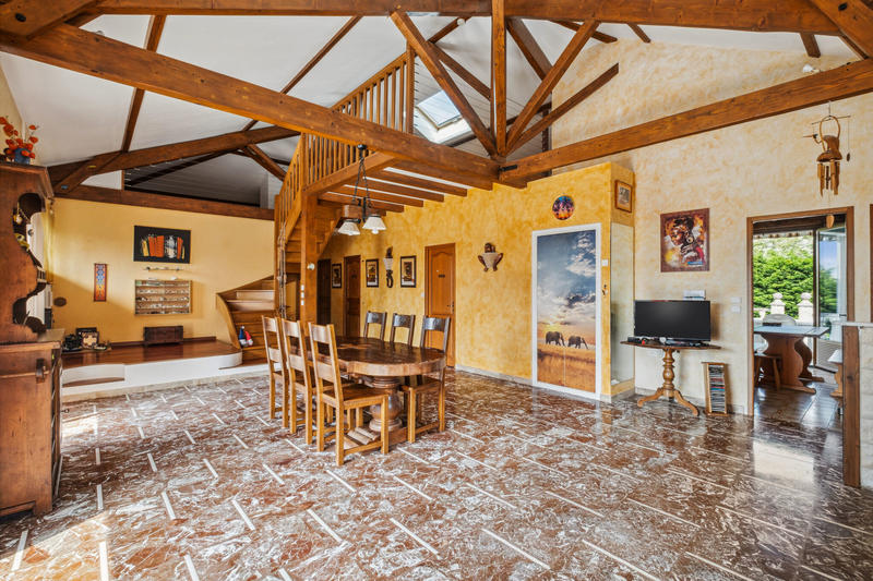 Maison - 150 m² - 6 pièces