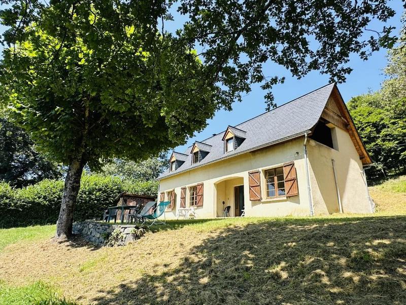 Maison - 140 m² - 5 pièces