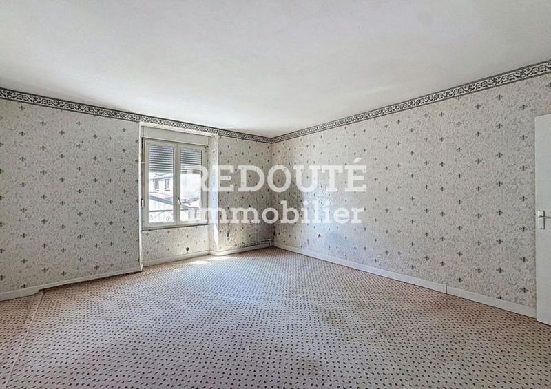 Maison - 228 m² - 8 pièces