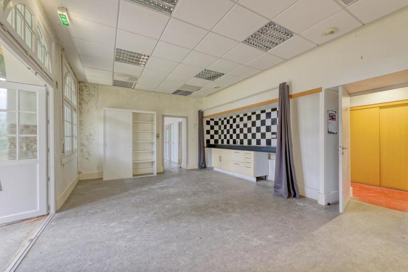 Villa - 439 m² - 12 pièces