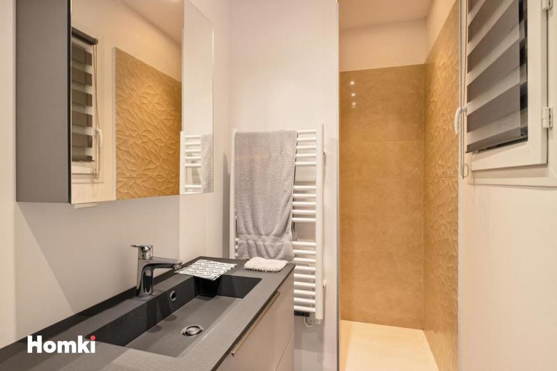 Maison - 210 m² - 5 pièces