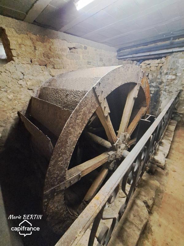 Propriété - 426 m² - 11 pièces