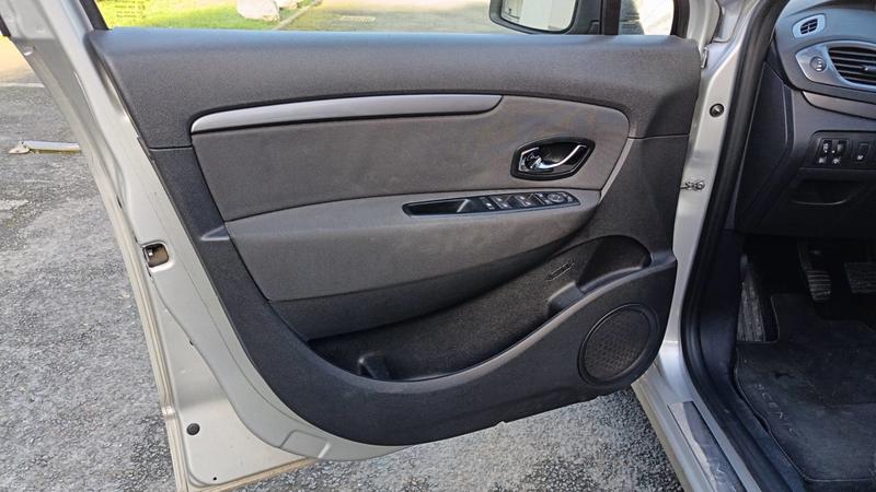 Renault Scénic 1.2 TCe 115 Limited - Entretien constructeur