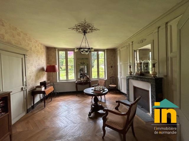 Demeure - 180 m² - 8 pièces