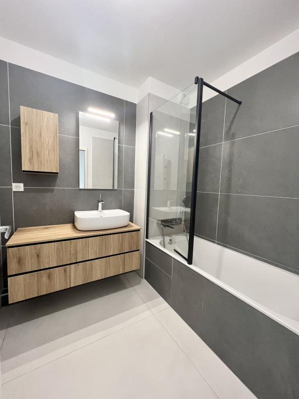 Appartement - 97 m² - 3 pièces