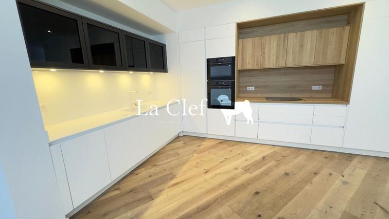 Loft - 178 m² - 4 pièces