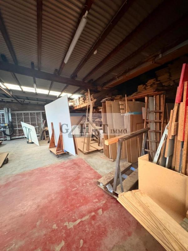 Entrepôt - 530 m²