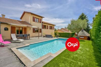 Maison - 106 m² - 5 pièces