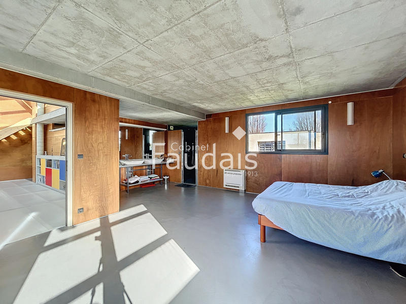 Maison - 358 m² - 9 pièces