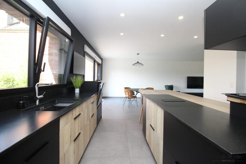 Maison - 136 m² - 4 pièces