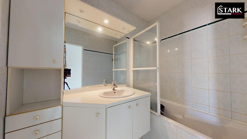 Appartement - 100 m² - 6 pièces