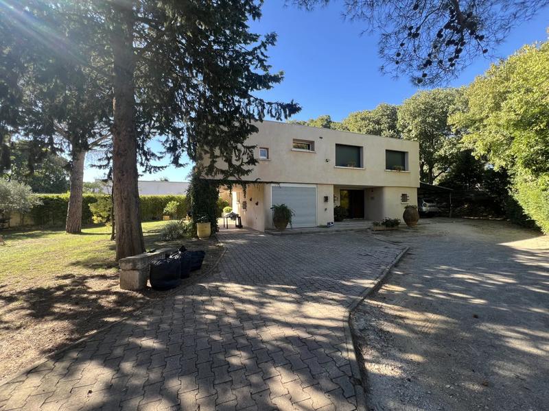 Villa - 200 m² - 5 pièces