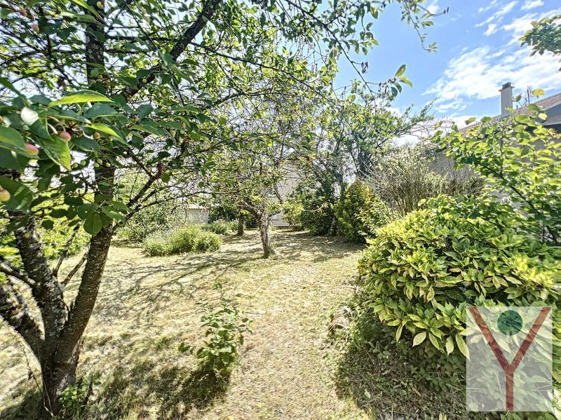 Maison - 208 m² - 6 pièces