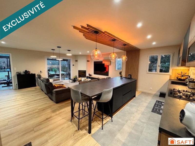 Maison - 166 m² - 7 pièces