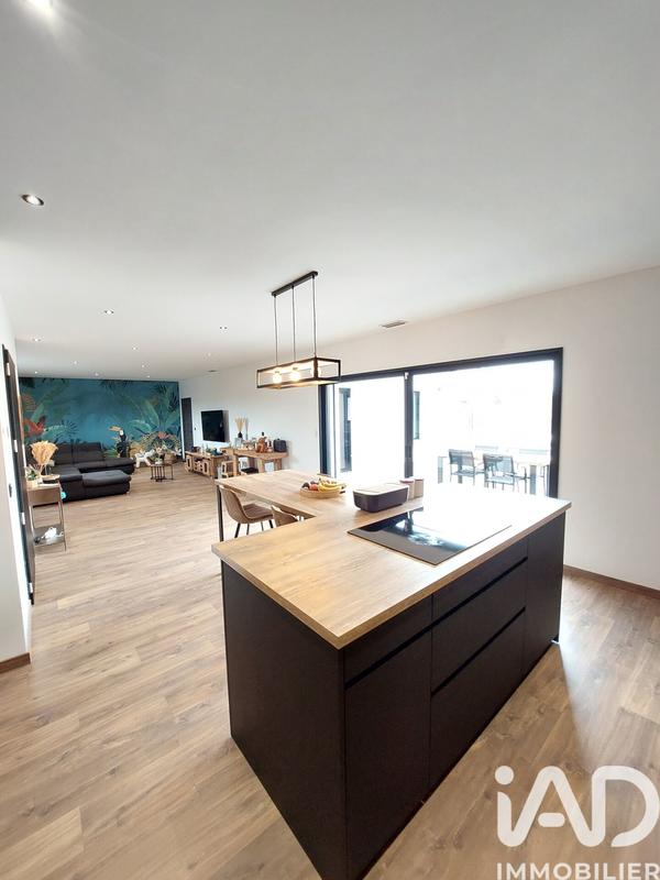 Maison - 153 m² - 5 pièces