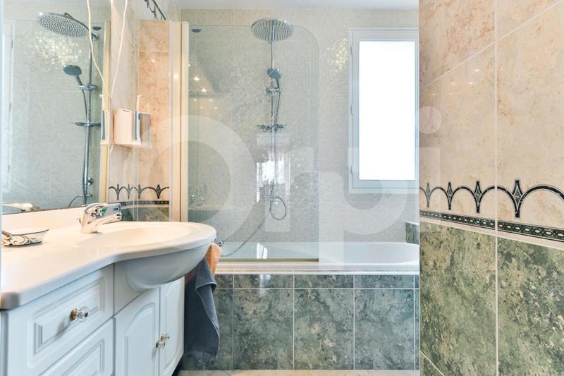 Appartement - 83 m² - 4 pièces