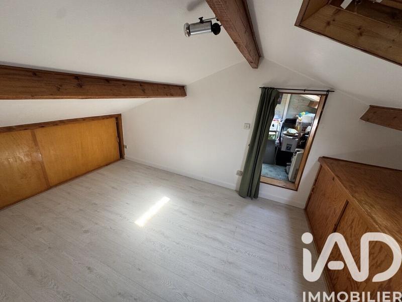 Maison - 168 m² - 9 pièces