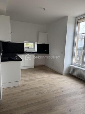 Maison ancienne - 261 m² - 10 pièces