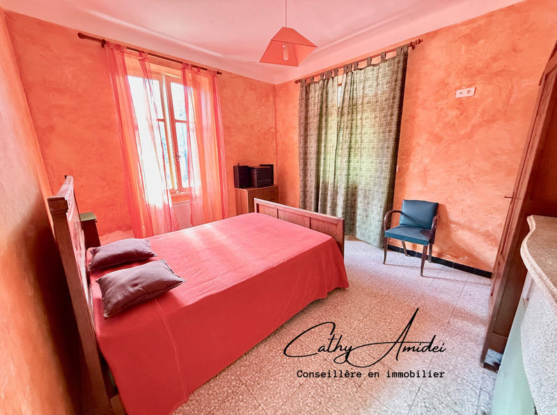 Maison - 96 m² - 4 pièces