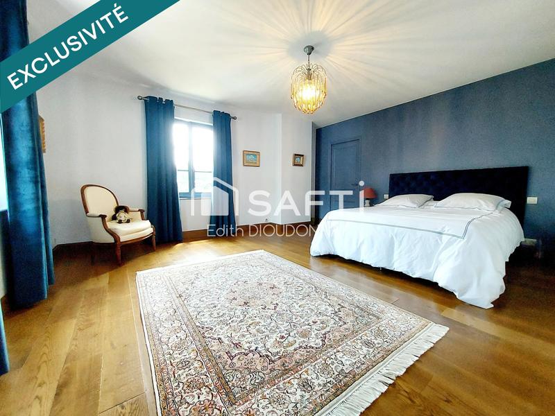 Maison de maîtres - 400 m² - 11 pièces