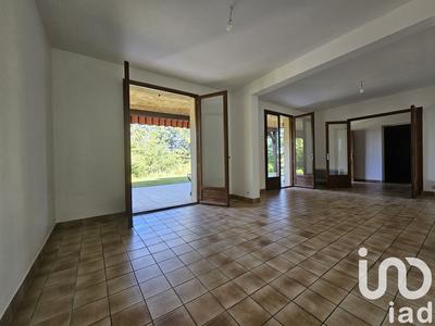 Maison - 137 m² - 5 pièces