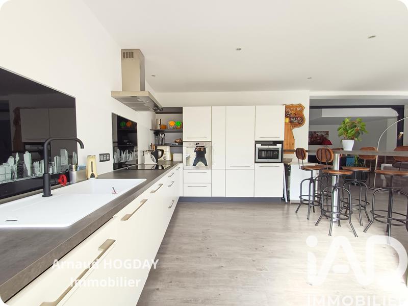 Maison de maîtres - 264 m² - 3 pièces