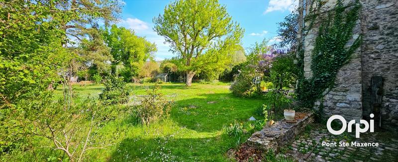 Maison - 323 m² - 6 pièces