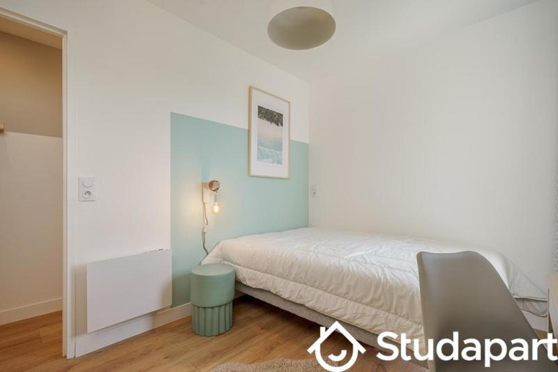 Chambre - 13 m² - 1 pièce