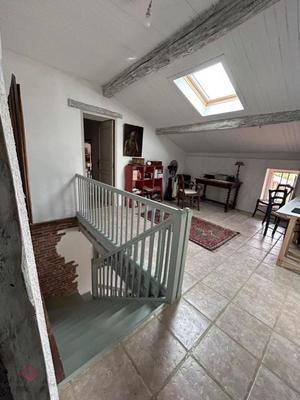 Corps de ferme - 201 m² - 7 pièces