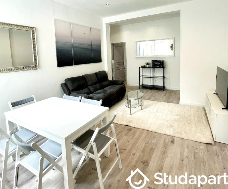 Chambre - 13 m² - 1 pièce