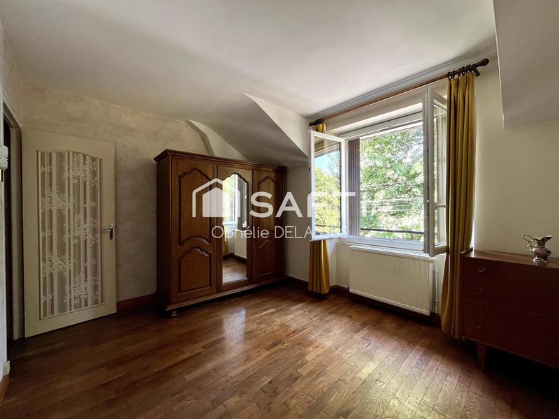 Maison - 95 m² - 5 pièces