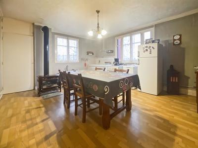 Maison - 80 m² - 4 pièces