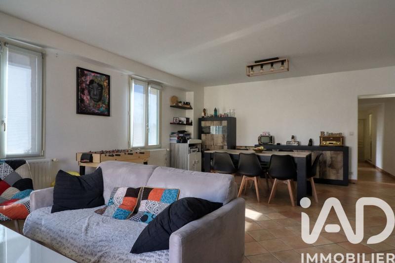 Appartement - 90 m² - 3 pièces