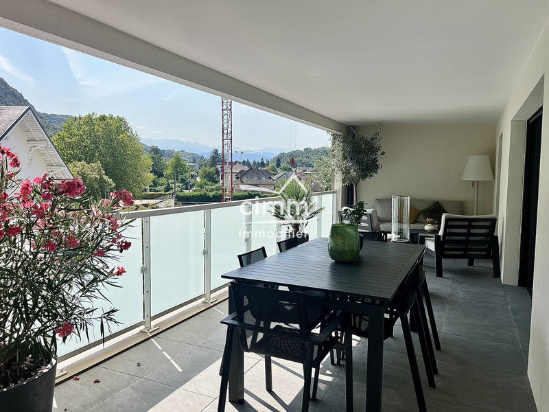 Appartement - 100 m² - 4 pièces