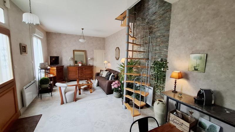 Immeuble - 123 m² - 6 pièces