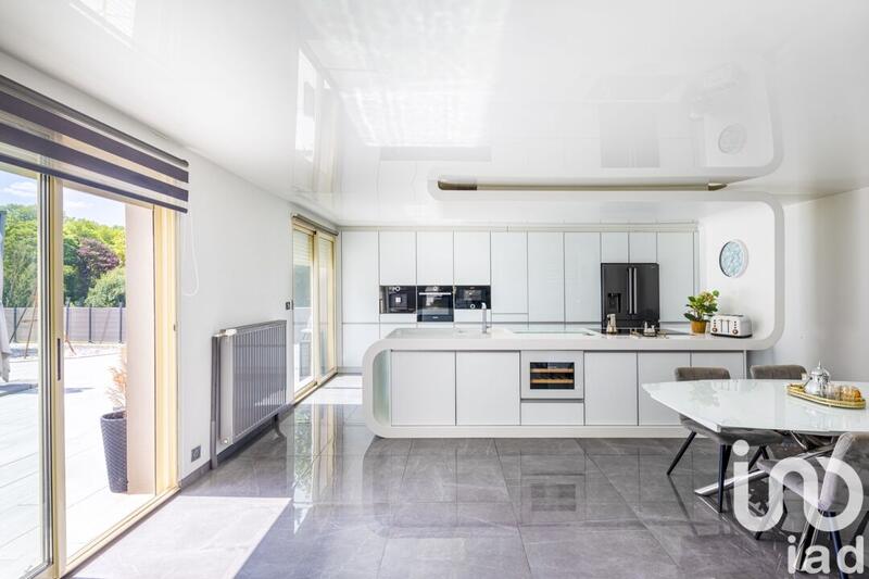 Maison - 294 m² - 7 pièces