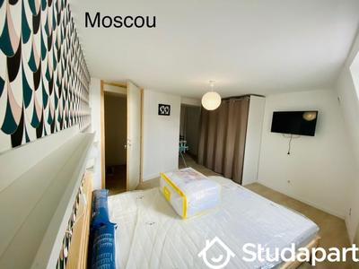 Chambre - 178 m² - 1 pièce