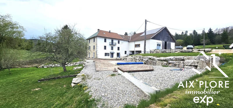 Maison - 240 m² - 6 pièces