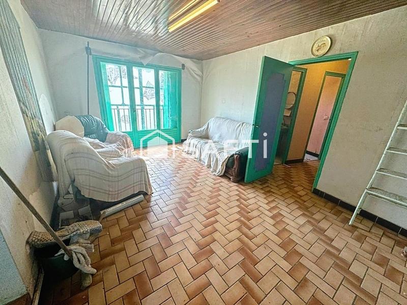 Maison - 207 m² - 7 pièces