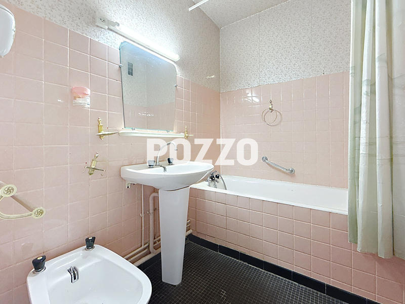 Appartement - 85 m² - 4 pièces