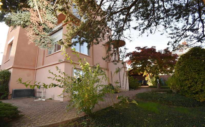 Maison - 189 m² - 6 pièces